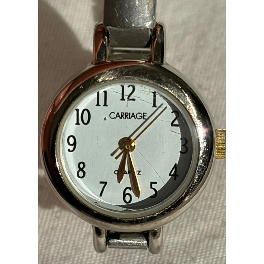Carriage by Timex‎ Ladies Quartz Wrist Watch Silver Tone Band Retro Style